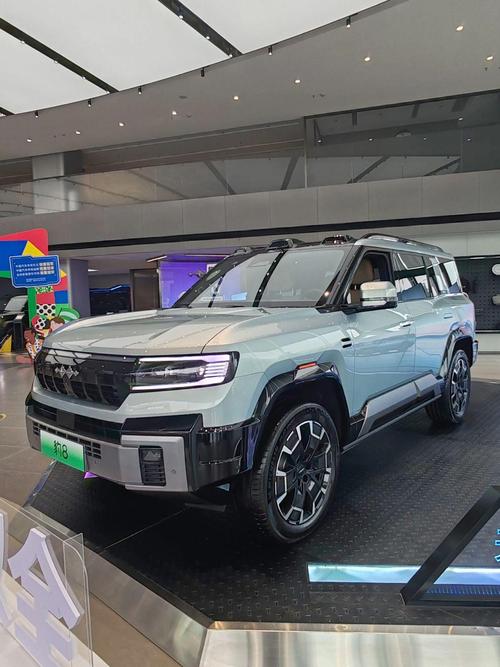 深圳87比亚迪方程豹硬派越野的爆款，英菲尼迪35周年与你共成长